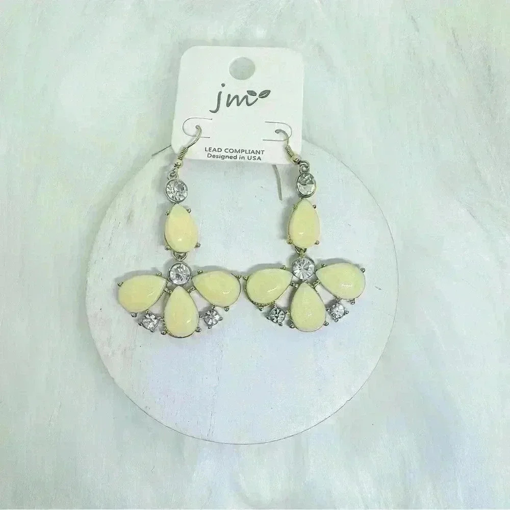 Fashion Statement Beige Earrings A1